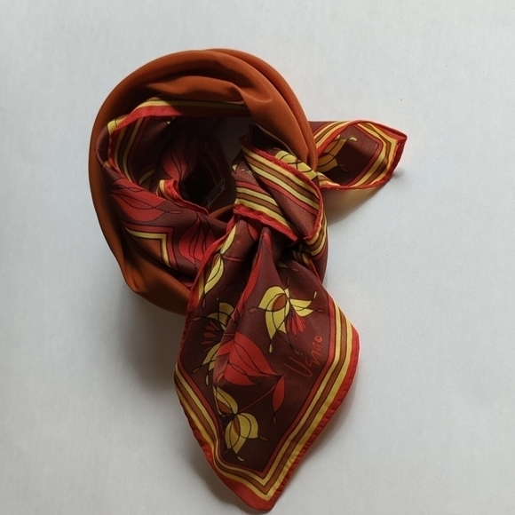 Vera Vintage Scarf Floral 100% Polyester Made in Japan Floral Fall Colors - Picture 1 of 8